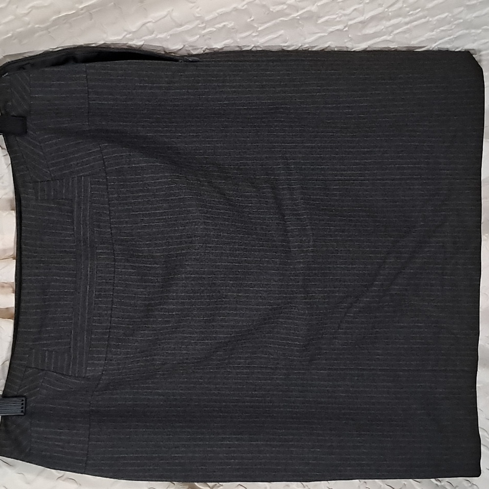 Antonio Melani size 6 Grey striped pencil skirt